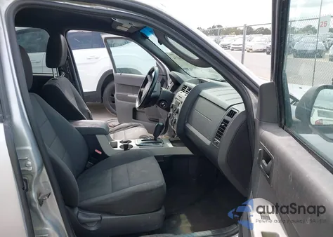 2010 Ford Escape Xlt from USA, damaged, VIN 1FMCU9D73AKC72394